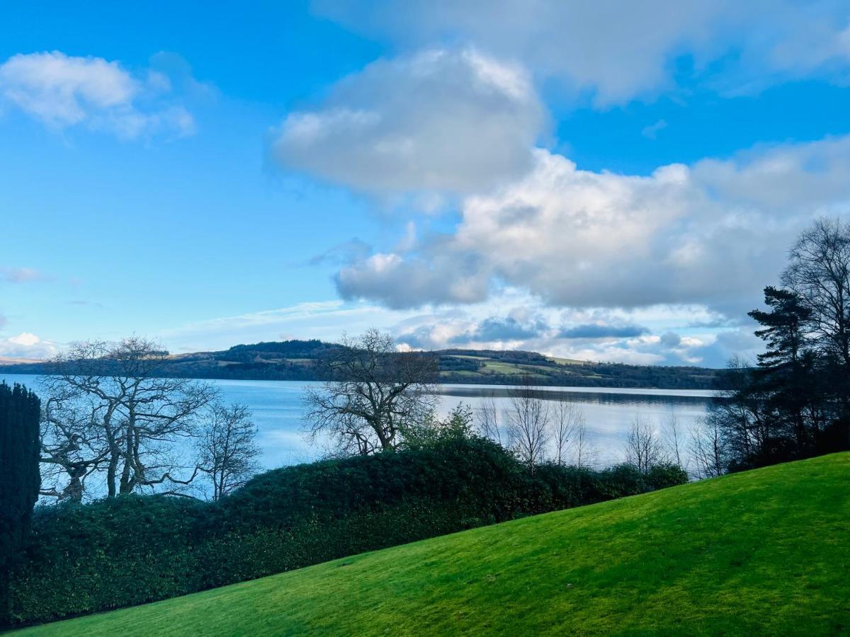 Апартаменти Loch View At Lomond Castle Баллох Екстер'єр фото